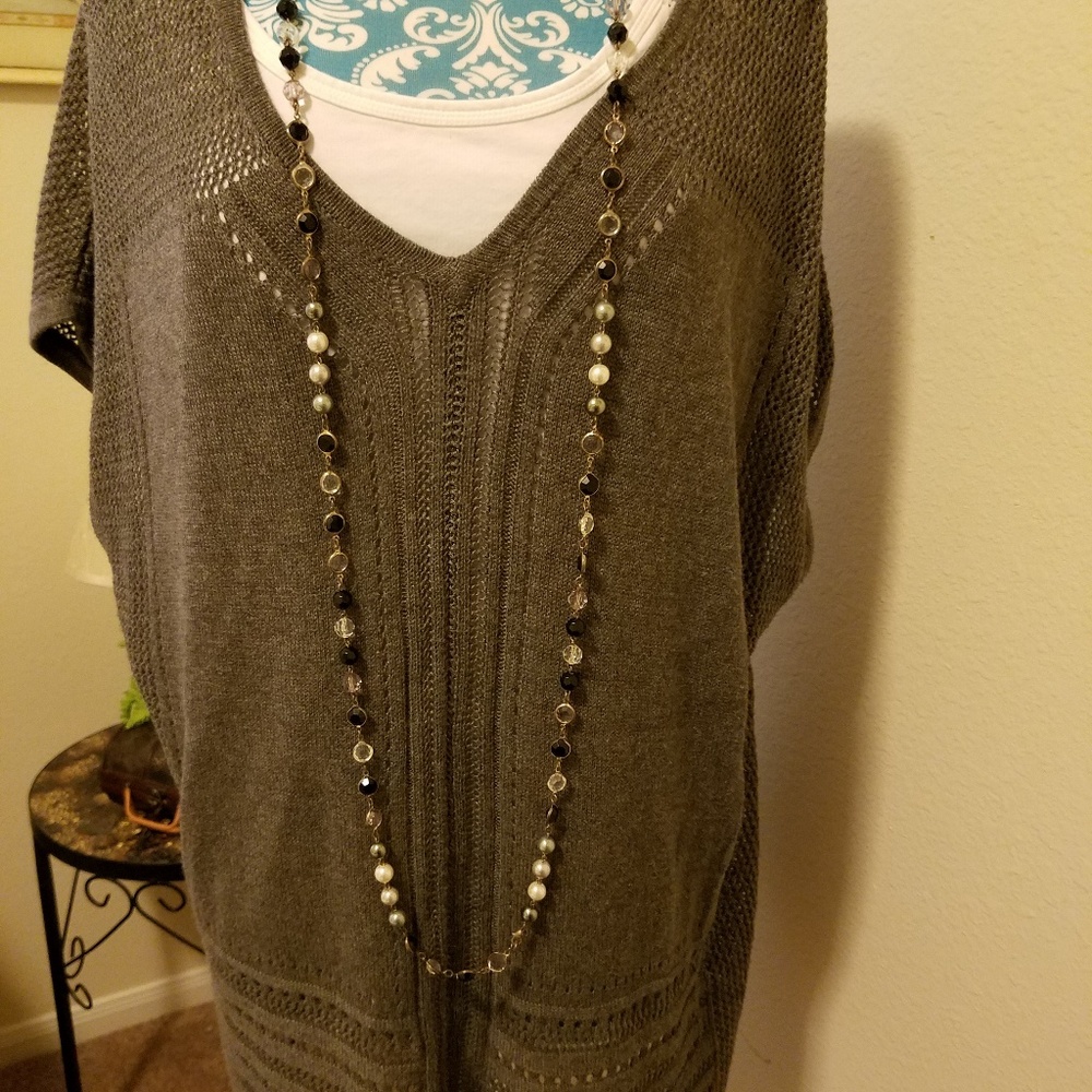 Gray plus size short sleeve sweater top.